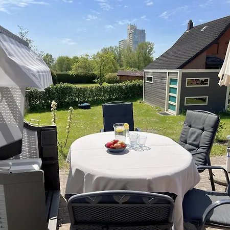 Ferienhaushaelfte 